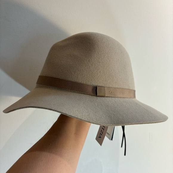 AUXILIARY by Aritzia Sz S/M Fedora Hat 100% Wool Huette Myth Beige NEW WITH TAG - Picture 3 of 9